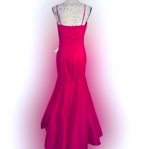 Lulu’s Dress - Picture 5 of 7